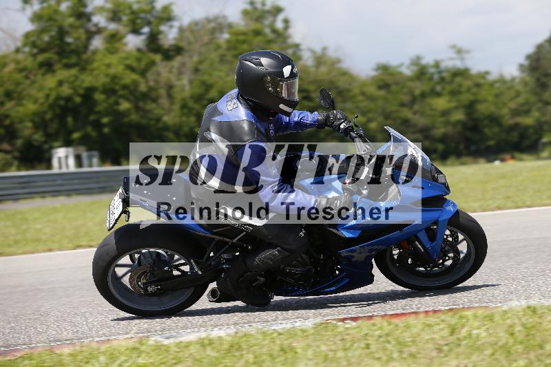 /Archiv-2024/29 12.06.2024 MOTO.CH Track Day ADR/Gruppe blau/21